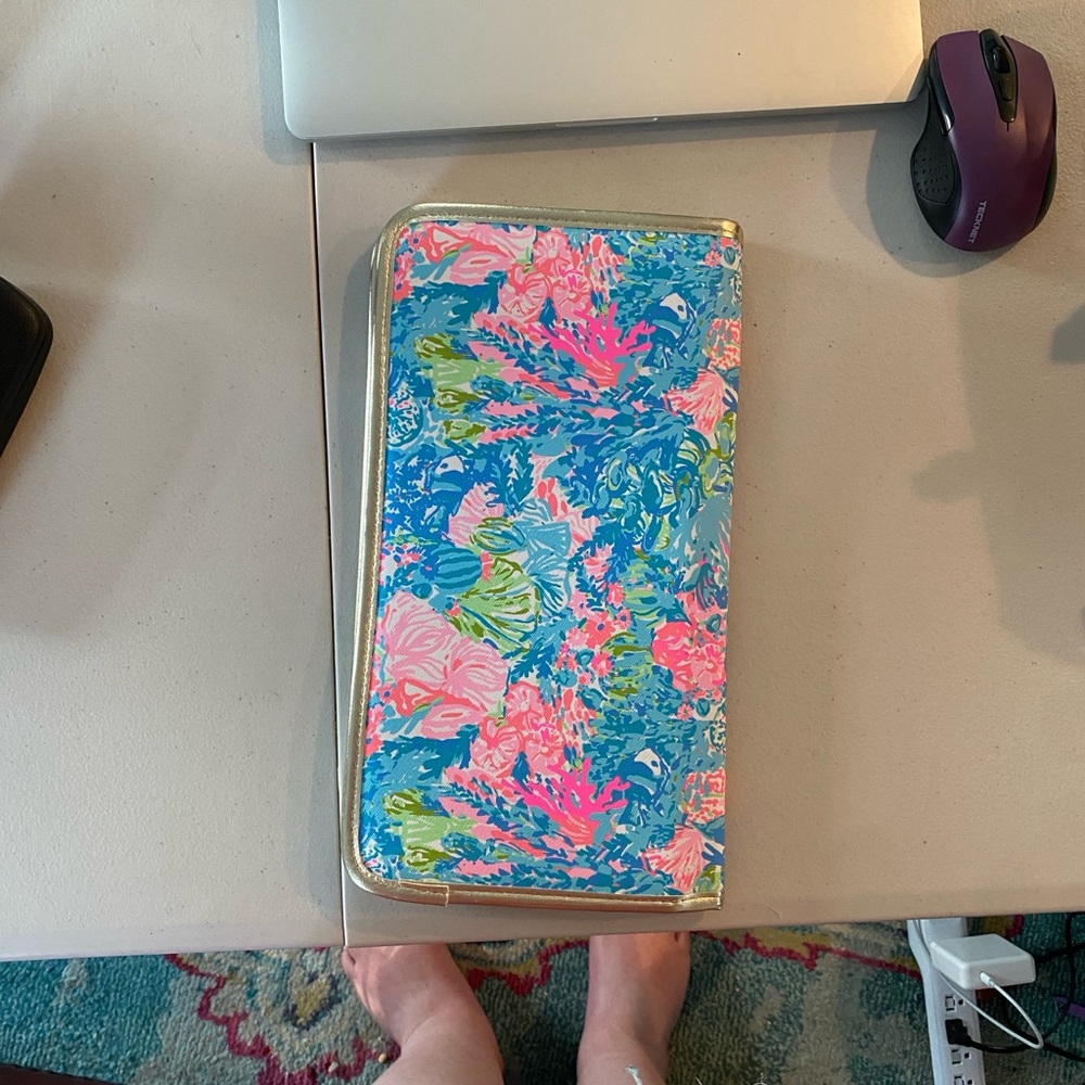 Lily Pulitzer Colorful Floral Traveler Organizer - Picture 4 of 4